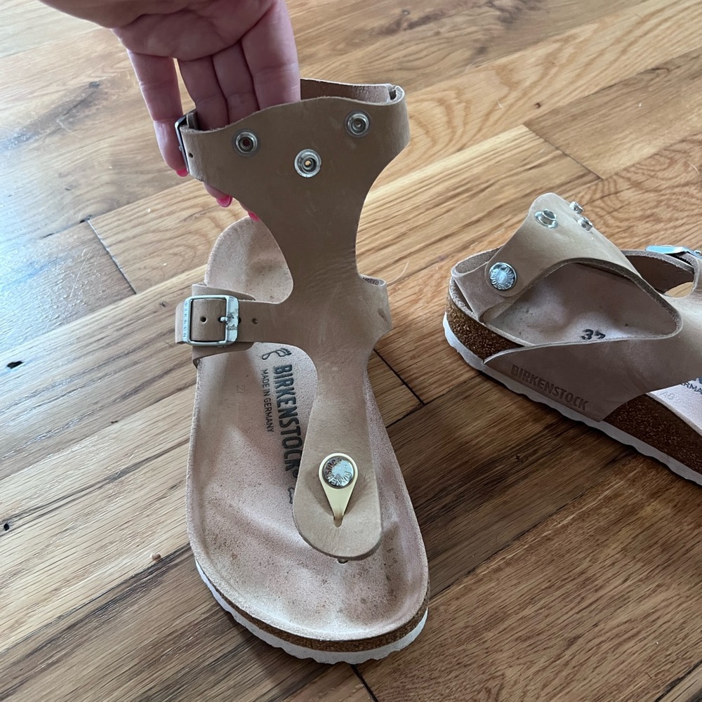Birkenstock Taupe/Beige Leather T-Strap Toe-Post Sandals